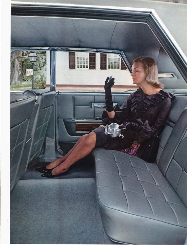 1965 Lincoln Continental Brochure Page 17